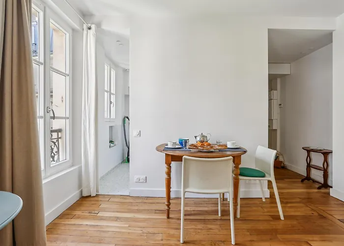 Escapade Elegante Dans Le Marais Paris