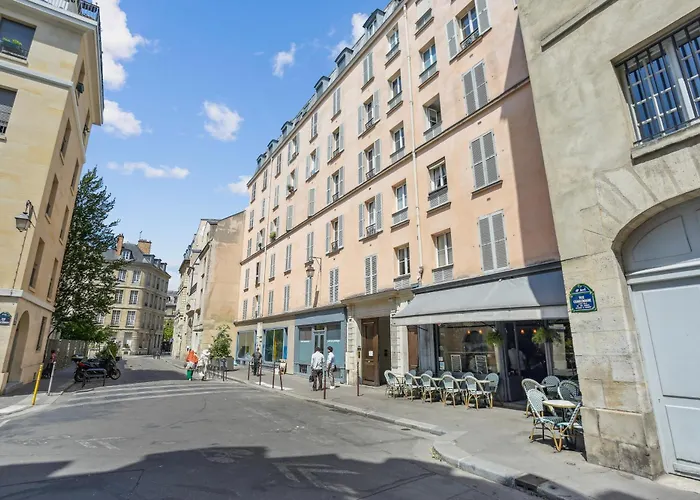Escapade Elegante Dans Le Marais